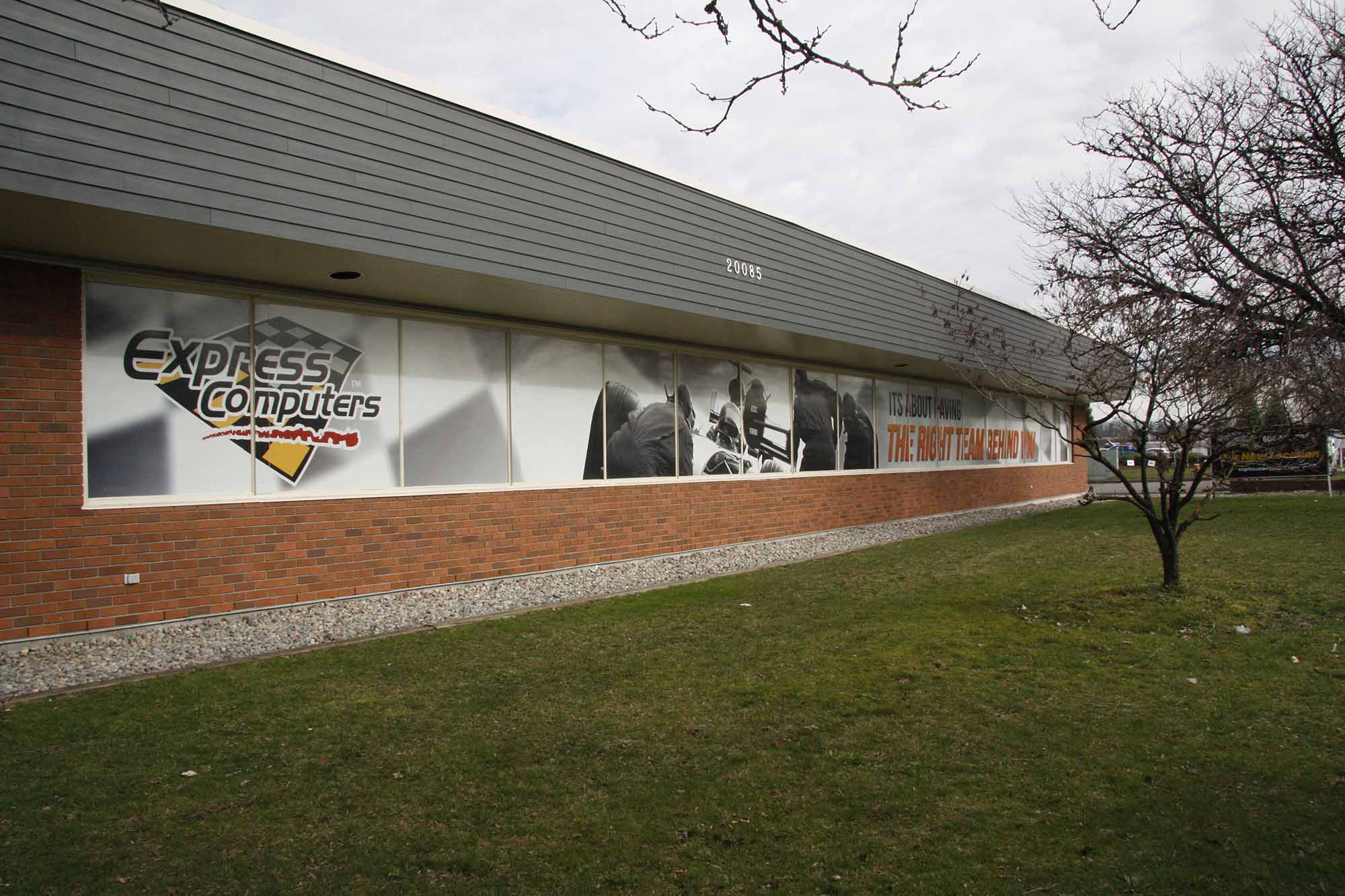 express head office windows